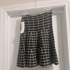 NEW: Sexy Fitted/Flare skirt